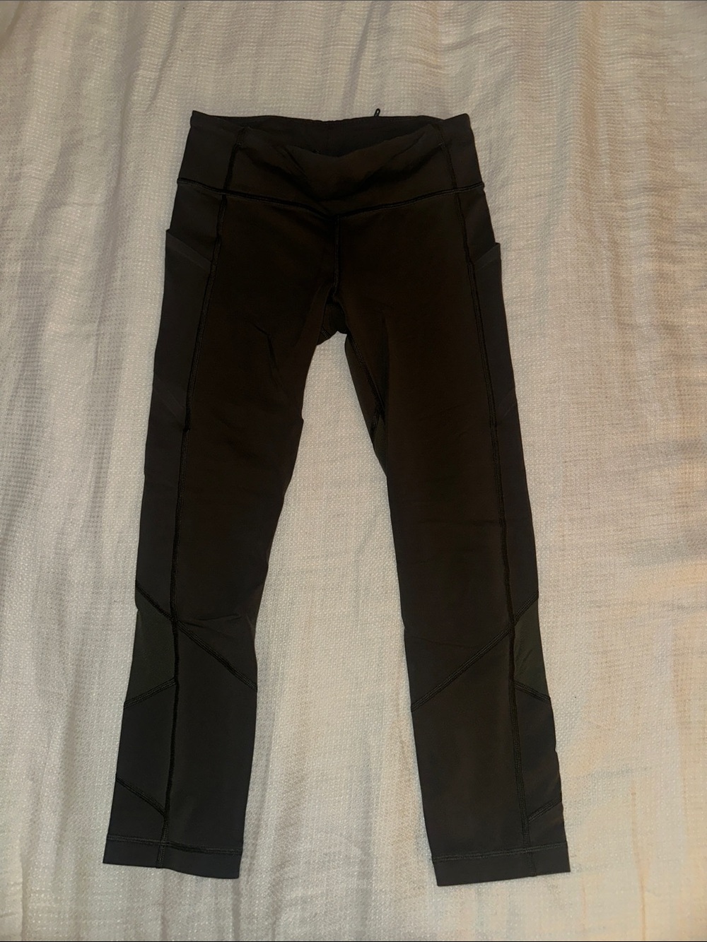 lululemon athletica Army Green Athletic Leggings with Side Panels and Pockets